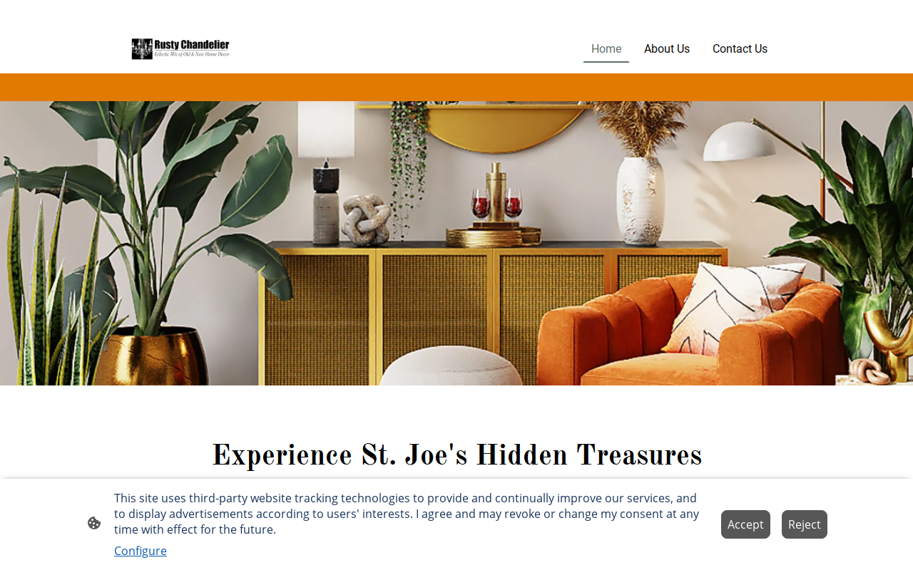 Rusty Chandelier website preview